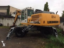 escavatore gommato Liebherr