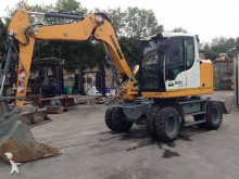 escavatore gommato Liebherr