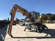 escavatore gommato Liebherr