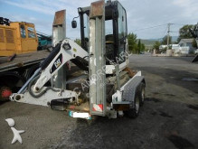 mini escavatore Caterpillar
