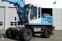 escavatore gommato Liebherr