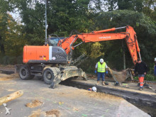 graafmachine op banden Hitachi