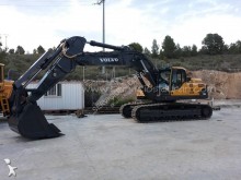 escavatore cingolato Volvo