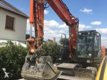 pelle sur pneus Hitachi