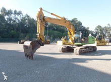 pelle sur chenilles JCB