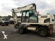 pelle sur pneus Volvo