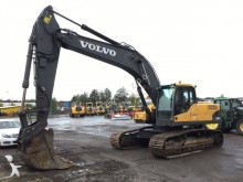 pelle sur chenilles Volvo