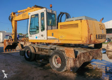 pelle sur pneus Liebherr