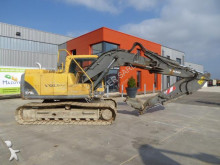 pelle sur chenilles Volvo