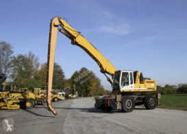 graafmachine op banden Liebherr