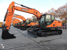 pelle sur chenilles Doosan