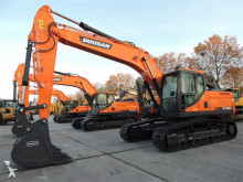 pelle sur chenilles Doosan