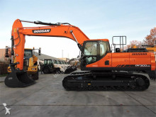 pelle sur chenilles Doosan