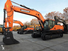 pelle sur chenilles Doosan