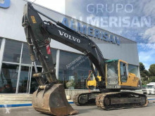 pelle sur chenilles Volvo