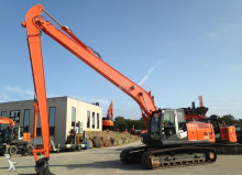 Hitachi ZX210LC-3