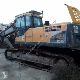 pelle sur chenilles Volvo
