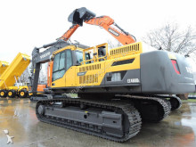 pelle sur chenilles Volvo