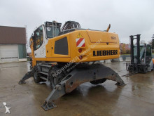 pelle sur pneus Liebherr