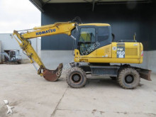 pelle sur pneus Komatsu