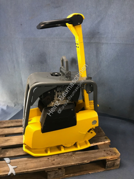 Used Wacker Neuson vibrating plate compactor DPU 2540H  n°2031583