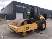rulou compactor cu vibraţii Caterpillar