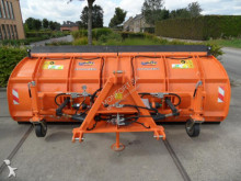 camion spazzaneve nuovo