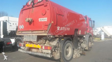 camion balayeuse Mercedes