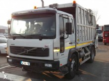 camion raccolta rifiuti Volvo