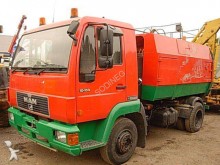 camion balayeuse MAN