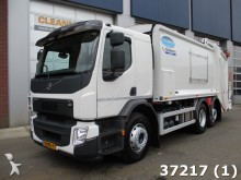 camión volquete para residuos domésticos Volvo