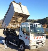 camión volquete para residuos domésticos Mitsubishi