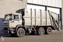 camion benne à ordures ménagères DAF