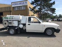 Mezzo di rete stradale Toyota HiLux