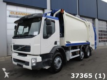 camion raccolta rifiuti Volvo