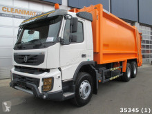 camion de colectare a deşeurilor menajere Volvo