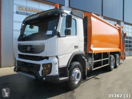 camion raccolta rifiuti Volvo