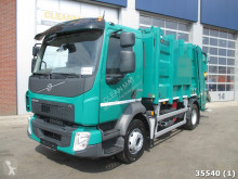 vuilniswagen Volvo