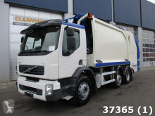 vuilniswagen Volvo