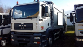 vuilniswagen MAN