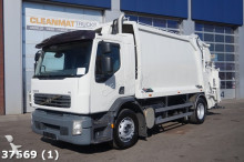 camion raccolta rifiuti Volvo