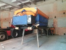 camion cu echipament de împrăştiat sare şi deszăpezire Schmidt