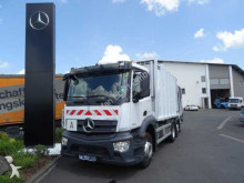Mercedes Müllfahrzeug