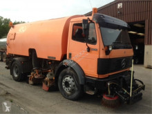 camion-cisternă Mercedes