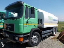 camion-cisternă MAN