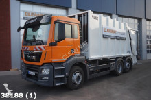 camion de colectare a deşeurilor menajere MAN
