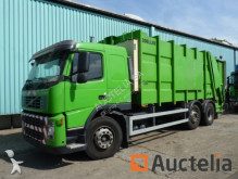 camion de colectare a deşeurilor menajere Volvo
