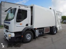 vuilniswagen Volvo