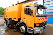camion spazzatrice Mercedes
