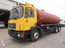 camion-cisternă MAN